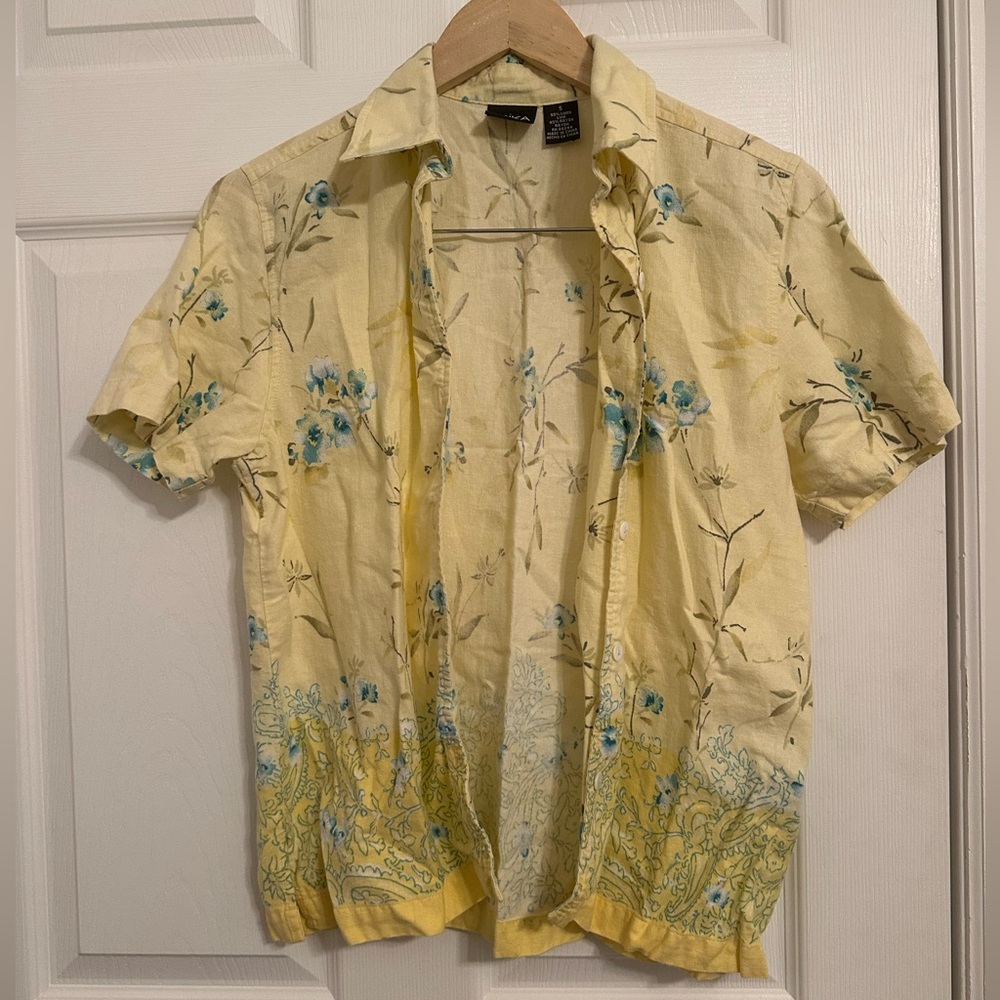 Women’s Floral Button Down